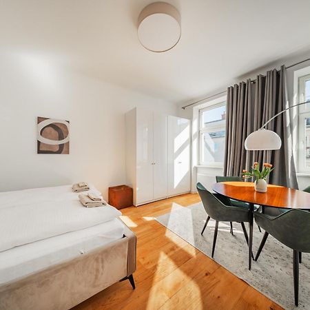 Sonnige Altbauwohnung Nahe Wien Hauptbahnhof Экстерьер фото
